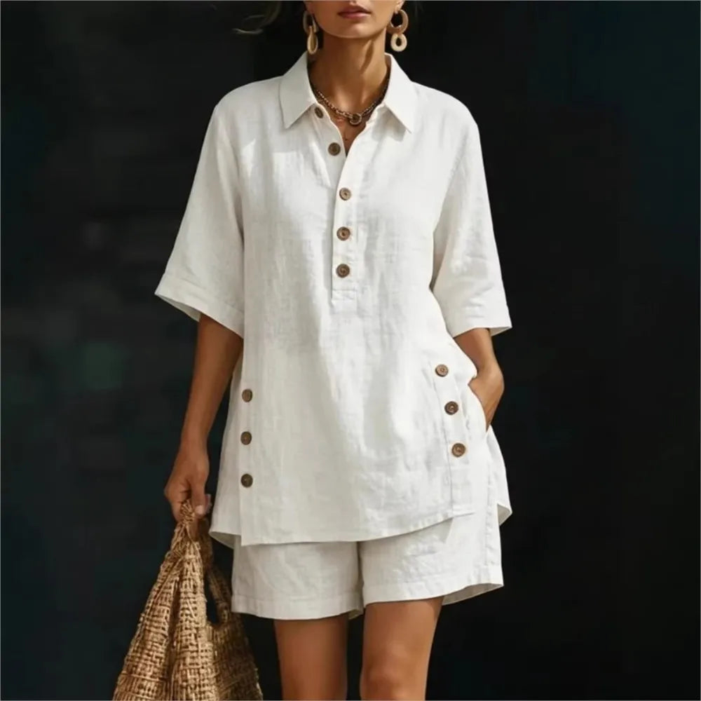 Solena | Short-sleeved shirt with a lapel collar and trousers with slit pockets
