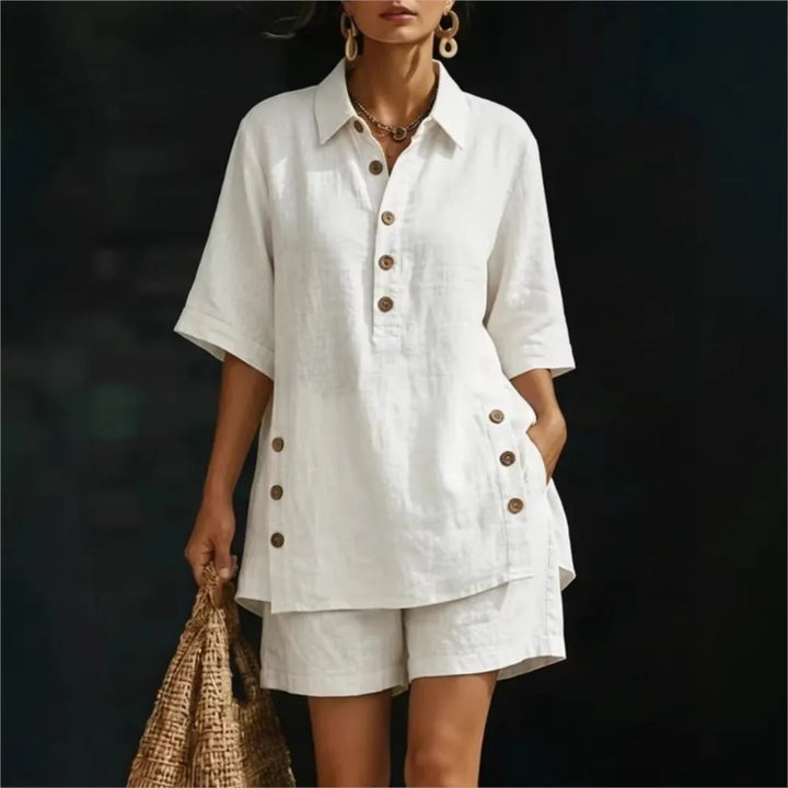 Solena | Short-sleeved shirt with a lapel collar and trousers with slit pockets