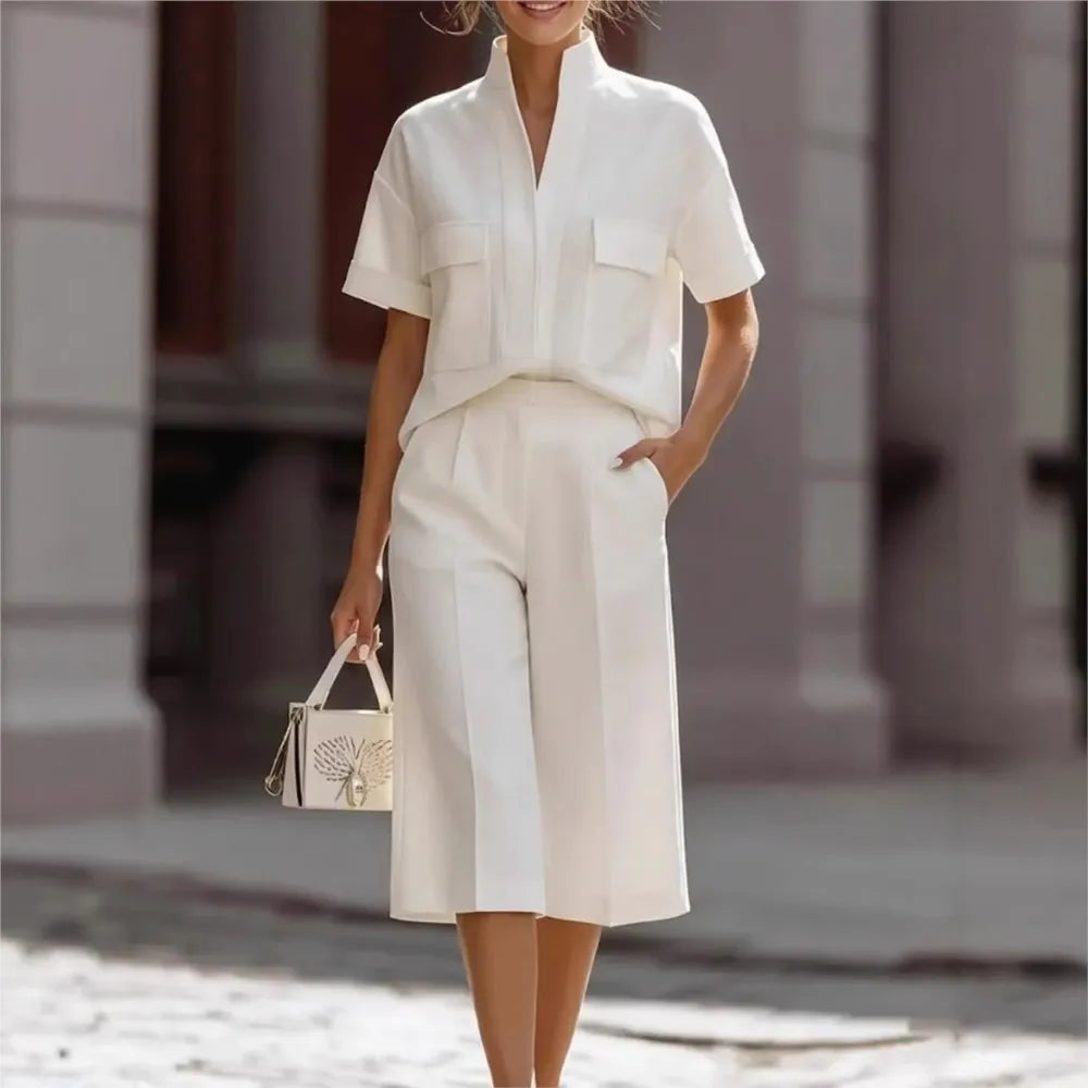 Luisa | Short-Sleeved Shirt with Collar and Casual Shorts